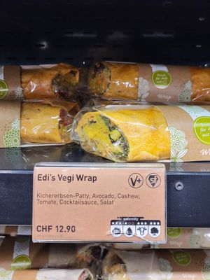 Chickpea wrap with Avocado, cashews, tomatoes, cocktail sauce and salad. at Hitzberger - Food Station HB - Maybe closed in Zurich