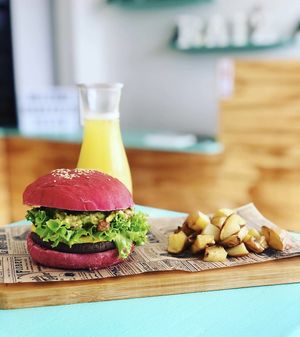 Íjole vurger at Desde la RAIZ in La Serena