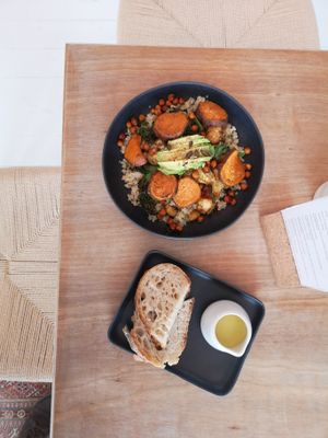 Buddha bowl lunch at Passiflora in Seaton