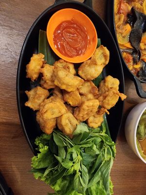 Cumi goreng tepung at Bakmie Garing Vegetarian in Jakarta