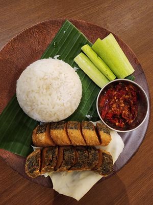 Nasi jala-jala at Bakmie Garing Vegetarian in Jakarta