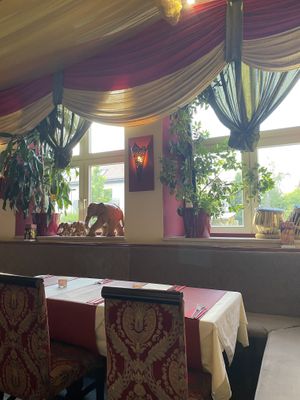 Indoor seating  at Lal Qila in Munich