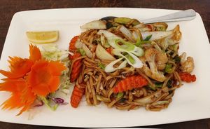 Stir fry vege & (egg) noodles at Green's in Paihia