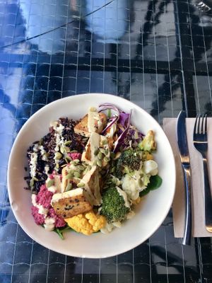 Bowl Buhda at Roots LaMarca in Madrid