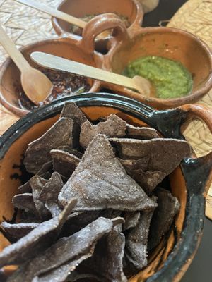 Totopos de snacks  at La Casa de las Mayoras in Cancun