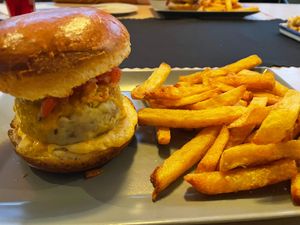 Veg burger with salsa at Smokey Mountain Bar & Grill in Bansko
