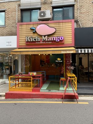 Front at Rich Mango in Seoul