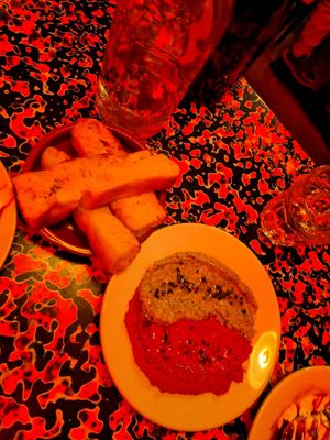Focaccia and (Amazing) Hummus at The Glad Cafe in Glasgow