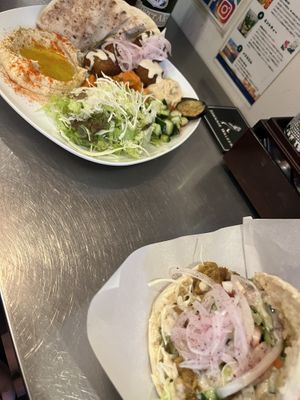   at Falafel Sababa in Osaka