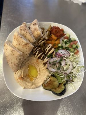   at Falafel Sababa in Osaka