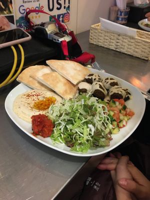 Hummus plate at Falafel Sababa in Osaka
