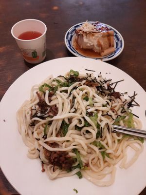  at Kǎ Rú Nà Tài Shì SùShí in Taichung