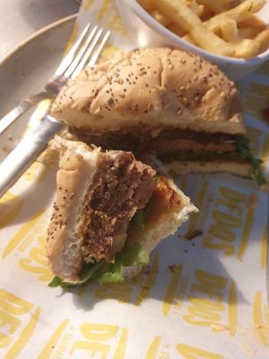 Vegan burger at Dedos in Tenerife