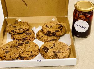 Sangria & absolutely delicious cookies at De/Raiz Cocina Café - Calle 106 in Bogota