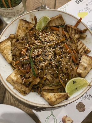 Pad Thai  at De/Raiz Cocina Café - Calle 106 in Bogota