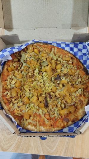 Hawaiana at De/Raiz Cocina Café - Calle 106 in Bogota