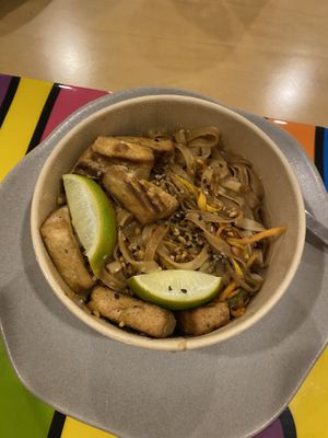 Incredible Pad Thai  at De/Raiz Cocina Café - Calle 106 in Bogota