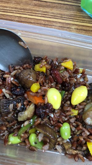 เต็มด้วยผักสีต่างๆค่ะ at Tonklar Facai - Chula in Bangkok