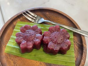 Steamed Banana and beetroot cake  at Tonklar Facai - Chula in Bangkok