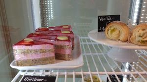 Strawberry cake at Sweet Retreat in Bern