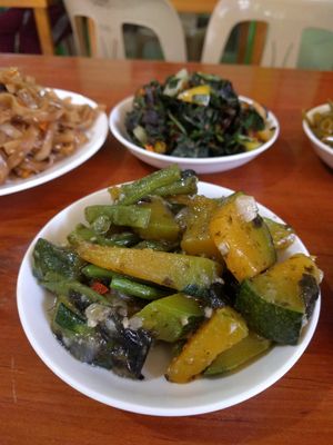 Squash, cayhote and green beans at Eat 'n Be Well in Batangas