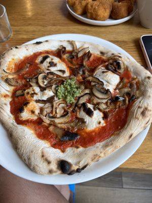 Pizza   at Veganika in Ljubljana