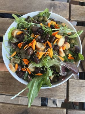 Starter 1, fresh  at Veganika in Ljubljana