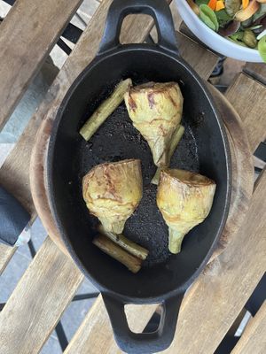 Starter 2, artichokes in wine sauce  at Veganika in Ljubljana