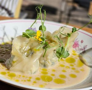 Živa gyoza :) at Veganika in Ljubljana
