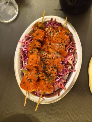 Brocheta de tempeh y verduras at Veganika in Ljubljana