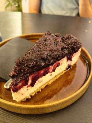 Tarta de queso at Veganika in Ljubljana