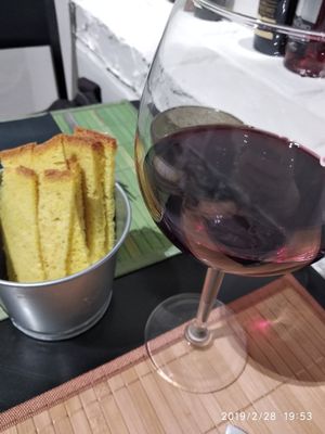 Good wine at Demetra in Milan