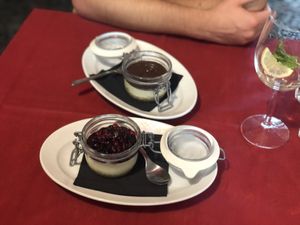 Vegan Chocolate & fruit cheesecake at Frankie's in Sorrento