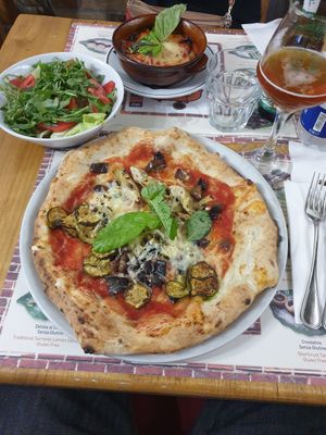 Veganized aubergine pizza and veganized eggplant Parmiggiana at Frankie's in Sorrento