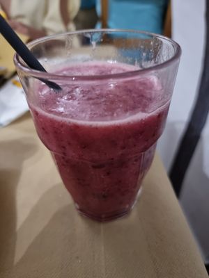 Red Berry smoothie at Frankie's in Sorrento