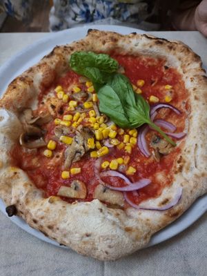 Pizza with no cheese at Frankie's in Sorrento