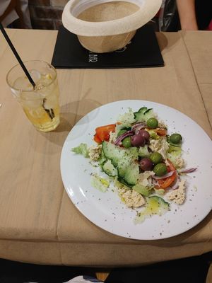 Vegan Greek salad at Frankie's in Sorrento