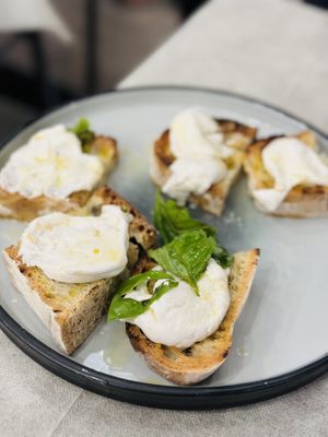Garlic toast with vegan cheese  at Frankie's in Sorrento