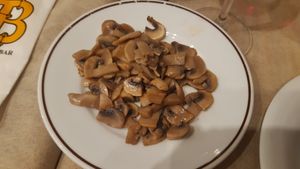 Side of mushrooms at Frankie's in Sorrento