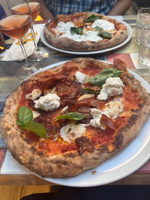 La Mother of Dragons with added ve bacon at Frankie's in Sorrento