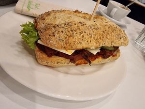 Osyter mushroom sandwich with BBQ sauce at Flow Specialty Coffee Bar & Bistro in Budapest