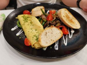 Flow vegan omelette at Flow Specialty Coffee Bar & Bistro in Budapest