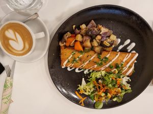 Omlette with oatmilk cappuccino #Veganuary at Flow Specialty Coffee Bar & Bistro in Budapest