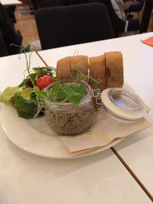Porcini bruschetta at Flow Specialty Coffee Bar & Bistro in Budapest