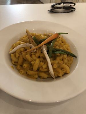 Mac ‘n cheese at Flow Specialty Coffee Bar & Bistro in Budapest