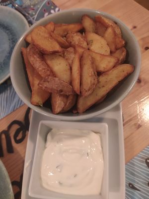 Batatas temperadas at Sailorman and Friends in Povoa De Varzim