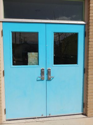 Enter the blue double doors on Arizona Ave at One Grub Community in El Paso