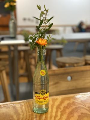Beautiful table arrangements at One Grub Community in El Paso