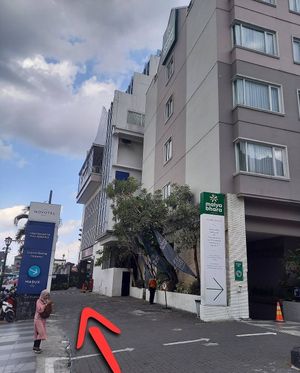 enter in the novotel parking at Padang Vegan Damai in Yogyakarta