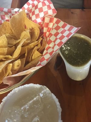 Nachos & salsa verde at Cunada in New Orleans
